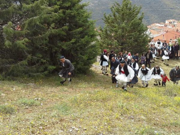 Ξακουστό πανηγυράκι στην Αράχωβα (video-foto)