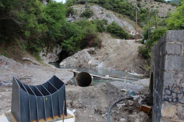 Καταρράκτες Γοργοποτάμου συντελείται καταστροφή και κανένας δεν ενδιαφέρεται!!!! (φωτογραφίες πριν και μετά)