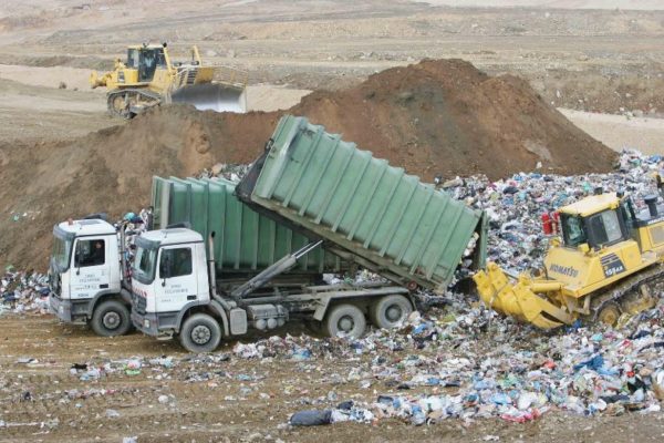 Το ψήφισμα διαμαρτυρίας των δημάρχων Στερεάς για τον ΦΟΔΣΑ, όπως αποφασίστηκε στην Χαλκίδα