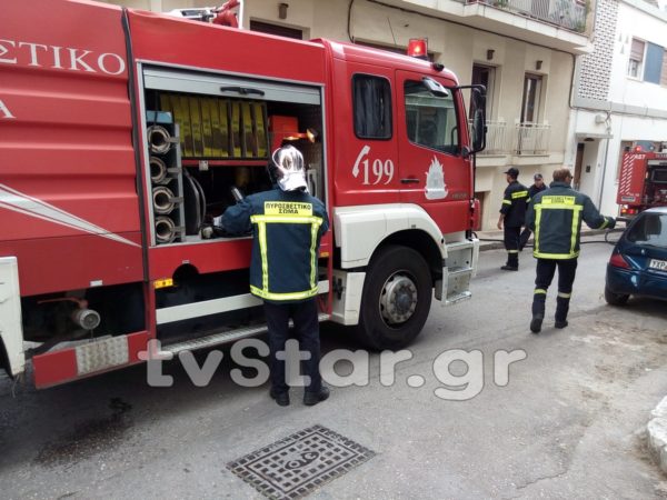 Φωτιά σε διαμέρισμα στο κέντρο της Λαμίας (φωτο και video)