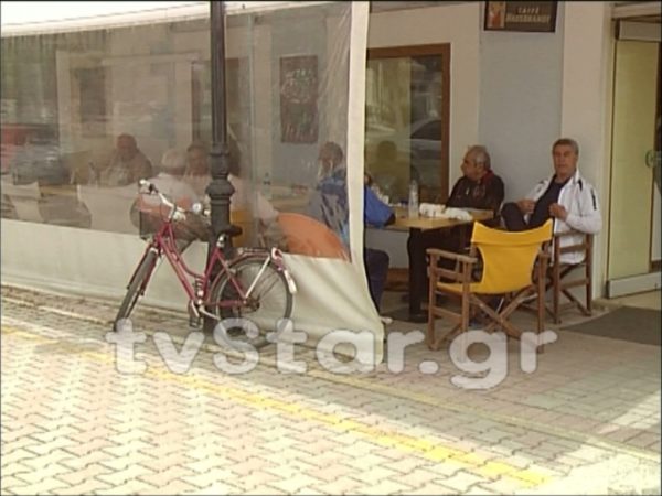 Τι λένε οι κάτοικοι της Αμαρύνθου για τους πρόσφυγες (video)