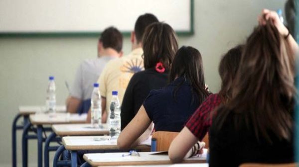 Πανελλήνιες 2016: Τα θέματα στα Αρχαία και Μαθηματικά Κατεύθυνσης
