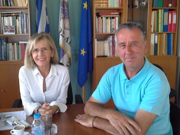 Ενημέρωση Βενιζέλου από τη Γιώτα Πούλου.
