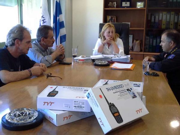 5 ασύρματοι από την ΠΕΒ στην Π.Υ. Λιβαδειάς. Σε ετοιμότητα εν όψει του επικείμενου καύσωνα (video)
