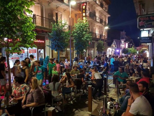 Άφησε εποχή το street party στη Ζηνοπούλου (video)