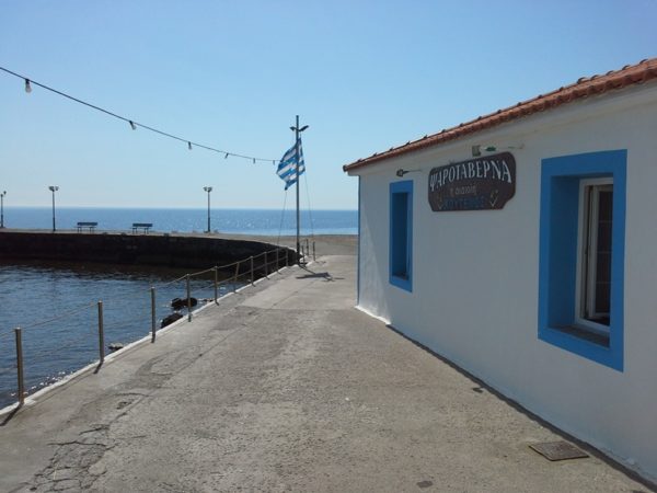 Πλατάνα Ευβοίας, ένα από τα ψαροχώρια που βλέπουν Αιγαίο (φωτορεπορτάζ)