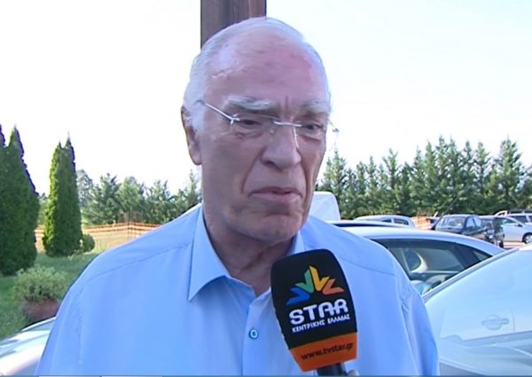 Λεβέντης για τηλεοπτικές άδειες: Μια τρύπα στο νερό (video)