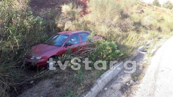 Εκτροπή ΙΧ στο δρόμο Λαμίας – Δομοκού. (φωτογραφίες)