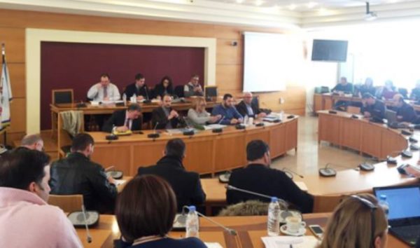 Υπερψηφίστηκε το σχέδιο για τα απορρίμματα από το Περιφερειακό Συμβούλιο (video)