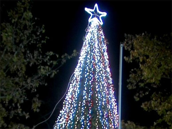 Τριήμερο Χριστουγεννιάτικων εκδηλώσεων στη Θήβα (video)