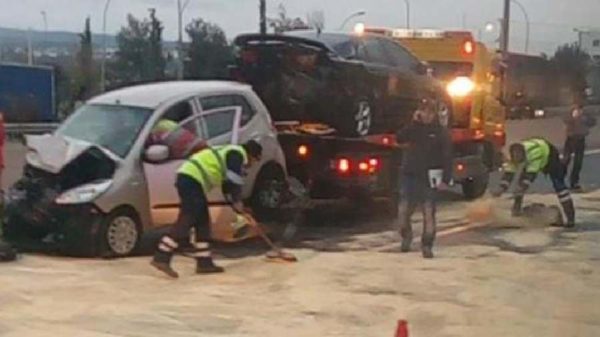 Kαραμπόλα 5 ΙΧ στην εθνική στο ύψος της Βαρυμπόμπης