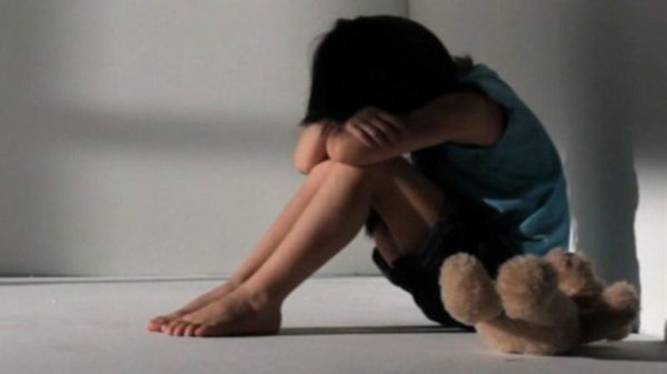 Στοιχεία σοκ: 2.000 ανήλικα παιδιά θύματα βίας στην Ελλάδα κάθε χρόνο