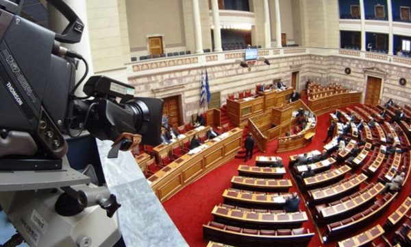 Κόντρα Τσακαλώτου – Σταϊκούρα για νέα μέτρα και την επιστολή στους θεσμούς