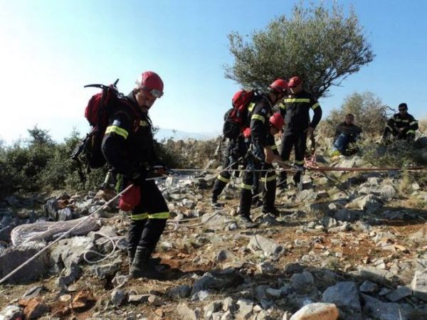 Περιπατητές εγκλωβισμένοι σε φαράγγι