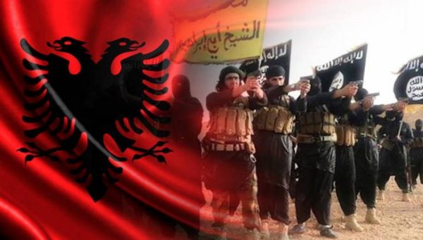 Ανησυχία για τις σημαίες του Isis στην Αλβανία