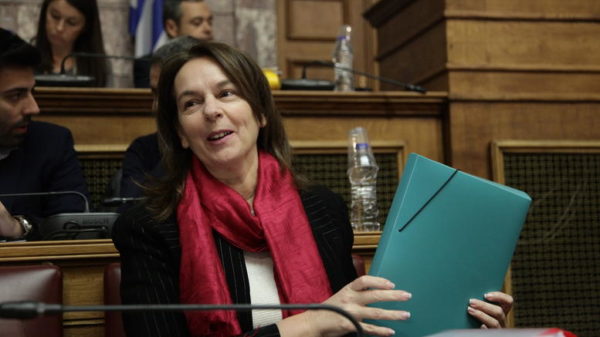 Δεν υπάρχουν νέοι φόροι το 2017 λέει η υφυπουργός Οικονομικών Κ.Παπανάτσιου