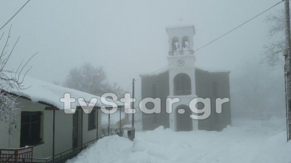 Φθιώτιδα: Σε ποιό χωριό χιονίζει επί 27 μέρες; (φωτογραφίες)