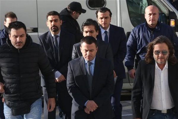 Αποφασίζει ο Άρειος Πάγος για τους 8 τούρκους στρατιωτικούς