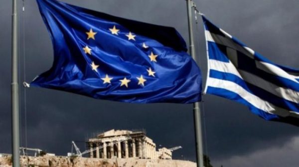 Politico: Οι ψίθυροι για το Grexit αρχίζουν και πάλι