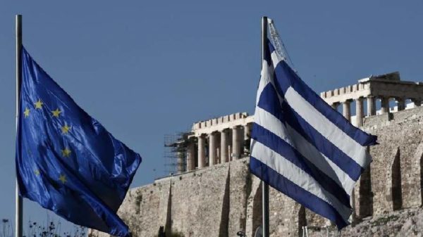 Guardian: Η Ελλάδα έχει τρεις εβδομάδες προθεσμία στις διαπραγματεύσεις