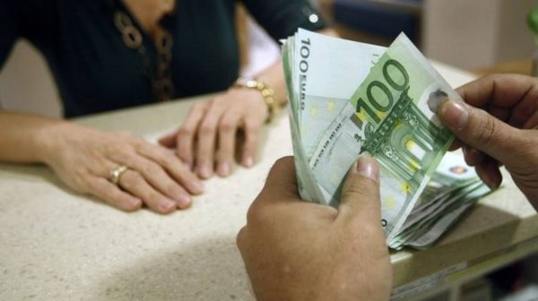 Απλήρωτοι φόροι 12 δισ. ευρώ το 2016