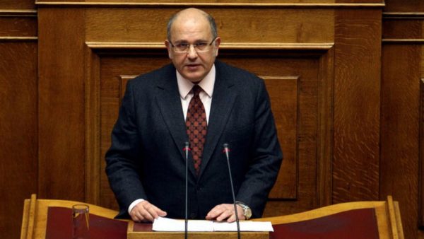 Βόμβα-Ξυδάκη: Δεν πρέπει να δαιμονοποιούμε τη συζήτηση για δραχμή