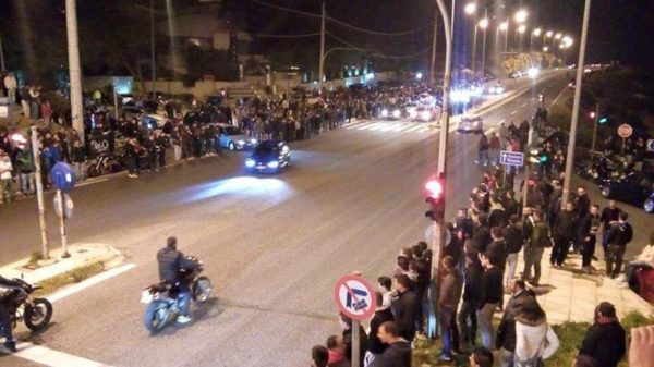 Tριάντα συλλήψεις & επεισόδια «στις κόντρες» στη Βάρκιζα