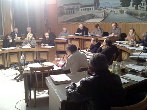 Ομόφωνα αναβλήθηκε για να “ξανάρθει”… σε ειδική συνεδρίαση του ΔΣ Ορχομενού (video)