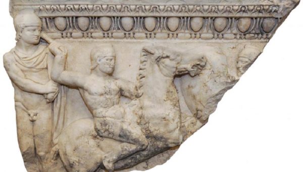 Επιστρέφει στην Ελλάδα από τις ΗΠΑ, τμήμα μαρμάρινης σαρκοφάγου του 200 μ.Χ που είχε κλαπεί