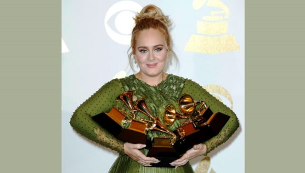 Η Αντέλ σάρωσε στα βραβεία Grammy