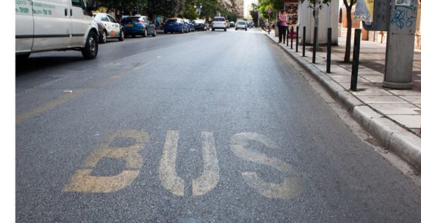Εξοργίστηκε με τον οδηγό που άφησε μαθήτρια στο δρόμο ο δ/ντης Β΄θμιας της Εύβοιας