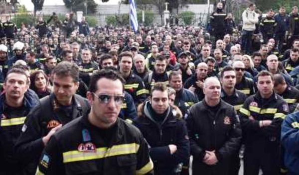 Ψηφίστηκε η τροπολογία για το καθεστώς μονιμοποίησης των πυροσβεστών πενταετούς υποχρέωσης