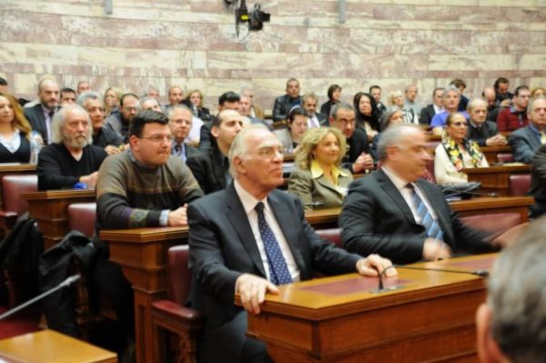 Εκλογές τώρα, ζητά ο Β.Λεβέντης (video)
