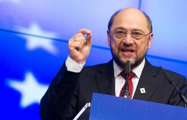 Μάρτιν Σουλτς: «Επικίνδυνη φλυαρία το Grexit. Να αντιταχθούμε εναντίον όσων διχάζουν την Ευρώπη»