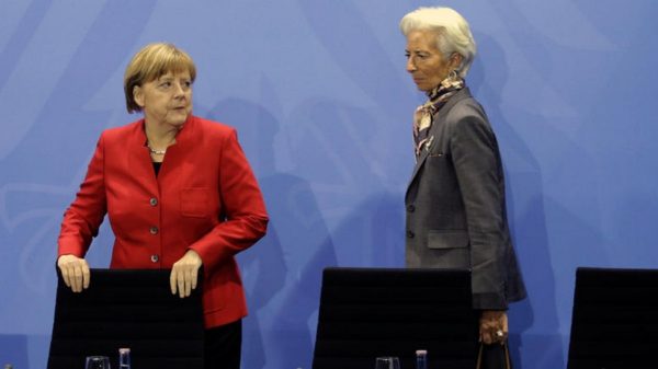 Le Monde: Στη συνάντηση Λαγκάρντ – Μέρκελ θα κριθεί το ελληνικό ζήτημα