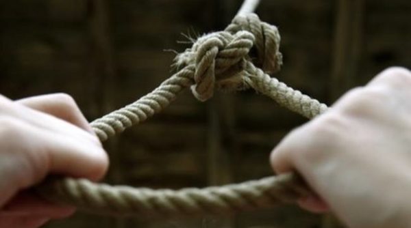 Λιβαδειά: 45χρονος βρέθηκε απαγχονισμένος στο κλιμακοστάσιο του σπιτιού του.