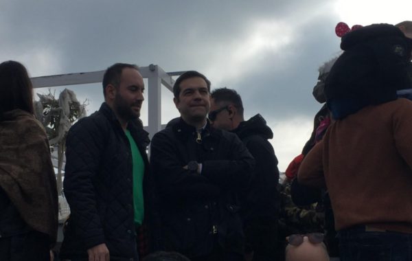 Τ’ άκουσε στο έθιμο της Τράτας στη Σκύρο ο Αλέξης Τσίπρας (φωτογραφίες)