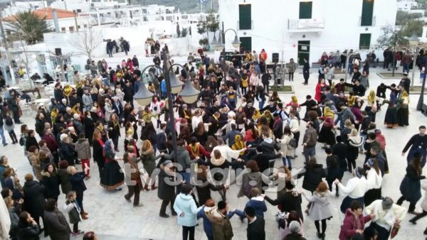 Χορός, τραγούδι και παράδοση στην Σκύρο (φωτογραφίες)
