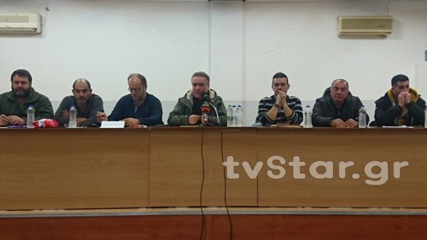 Ετοιμάζουν κάθοδο με λεωφορεία στο Περιφερειακό Συμβούλιο οι εργαζόμενοι στα Τσιμέντα