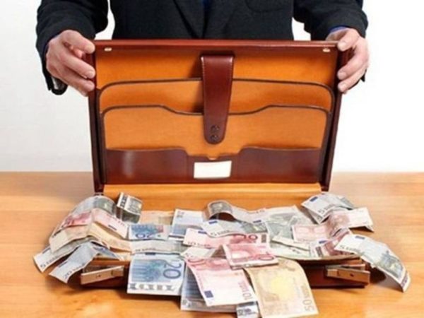 Συγκλονιστική μαρτυρία θύματος του ασφαλιστή. Ήθελε να σώσει τις οικονομίες του από την πτώχευση!(video)