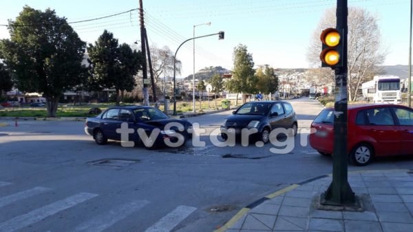 Ένα ακόμη τροχαίο στην επικίνδυνη διασταύρωση. (φώτο)