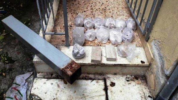 Χειροπέδες σε σπείρα διακίνησης κάνναβης και ηρωίνης