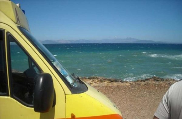 Εντοπίστηκε νεκρός άνδρας σε παραλία. (video)
