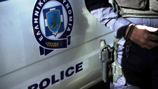 Απέσπασε 2.500 ευρώ από 25χρονη για να της λύσει τα μάγια