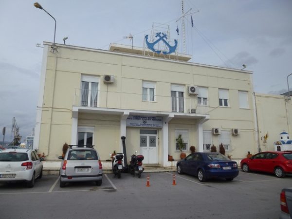 Έπιασαν Λαμιώτη με χασίς λίγο πριν ανεβεί στο πλοίο.