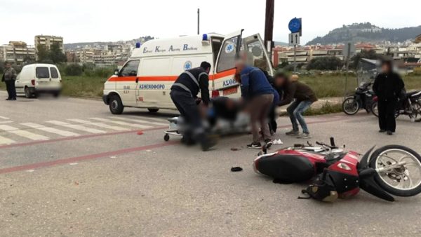 Ακόμη ένα σοβαρό τροχαίο σε διασταύρωση καρμανιόλα (φωτογραφίες)