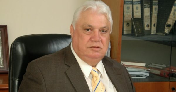 Αιχμές του δημάρχου για την ασθένεια των μαθητών στο Ακραίφνιο. Βγήκαν τα αποτελέσματα των εξετάσεων. (video)