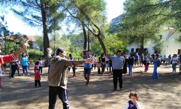 Αναστάτωση στο Hot Spot των Θερμοπυλών.  Στο νοσοκομείο τα 3 από τα 6 παιδιά οικογένειας προσφύγων