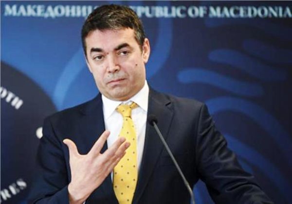 Ντιμιτρόφ προς Αθήνα: Αποδεχτείτε ότι είμαστε «Μακεδόνες»