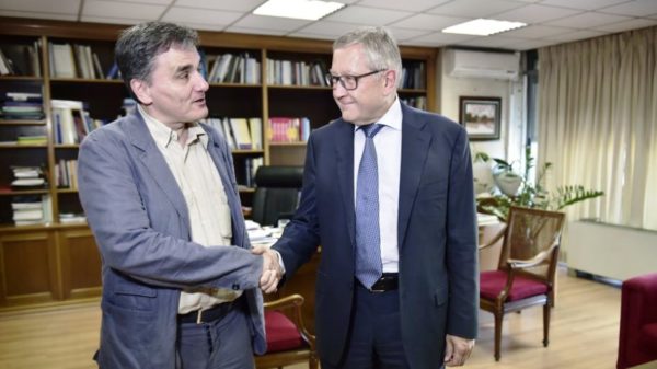 Αποκάλυψη Handelsblatt: Κοινό σχέδιο από ESM και Γαλλία για την «ανακούφιση» του ελληνικού χρέους